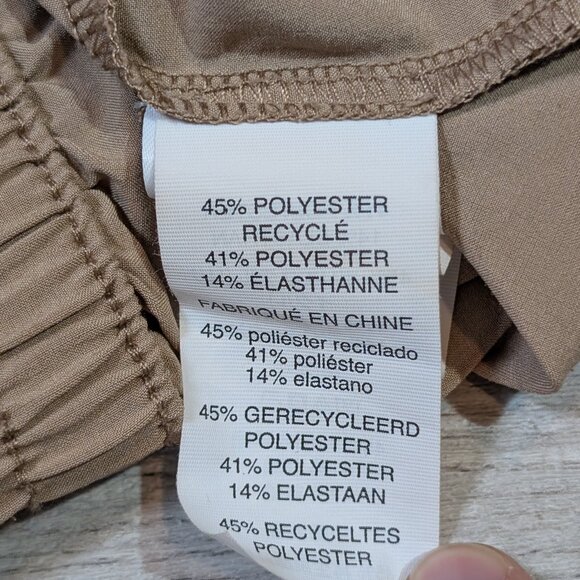 Vuori Villa Shorts High-Rise Women's Size Medium Tan Khaki Travel Pockets Beige - Picture 9 of 10